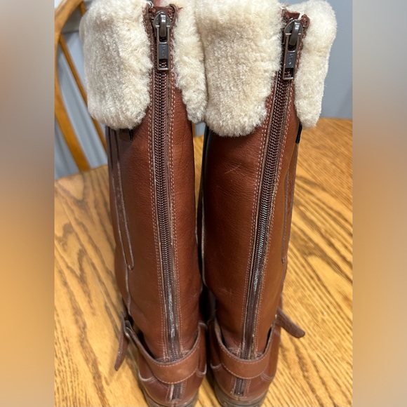 Authentic UGG Langley Boots S/N 5608 SIZE 7 EUC!!! - Picture 5 of 10